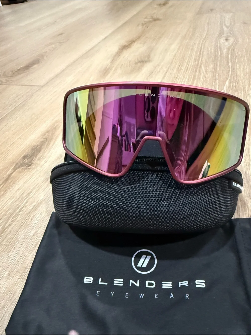 Blenders “Rose Rocket Eclipse” glasses